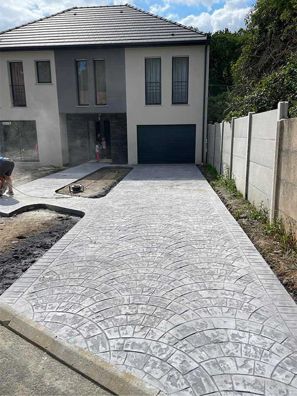 DS Béton Imprimé | Spécialiste du Béton Imprimé et Décoratif dans les Yvelines (78)